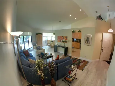 5800 Coach House Circle Boca Raton FL 33486