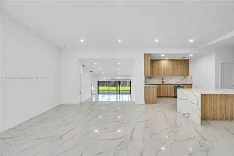3051 SW 84th Court Miami FL 33155