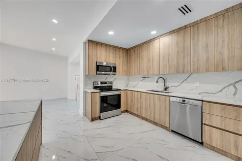 3051 SW 84th Court Miami FL 33155