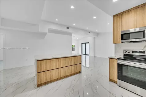 3051 SW 84th Court Miami FL 33155
