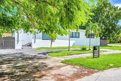 3051 SW 84th Court Miami FL 33155