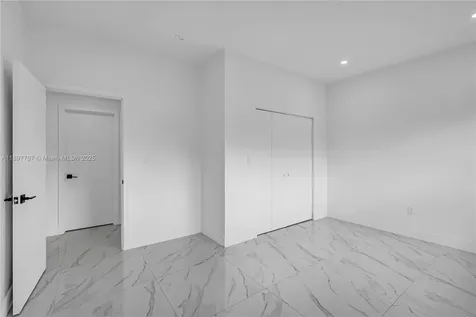 3051 SW 84th Court Miami FL 33155