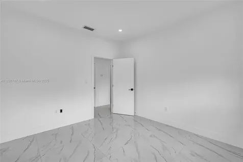 3051 SW 84th Court Miami FL 33155