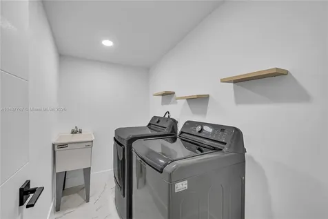 3051 SW 84th Court Miami FL 33155