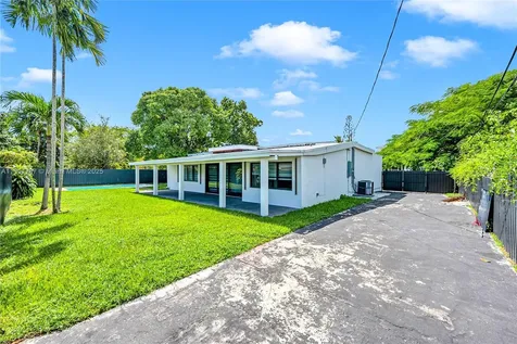 3051 SW 84th Court Miami FL 33155