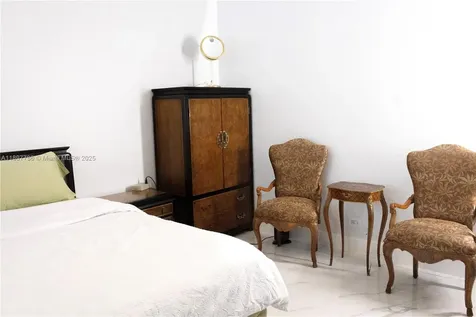 5005 Collins Avenue Miami Beach FL 33140