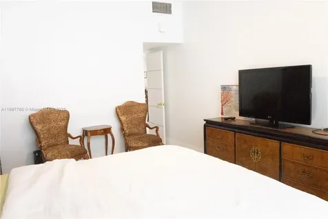 5005 Collins Avenue Miami Beach FL 33140