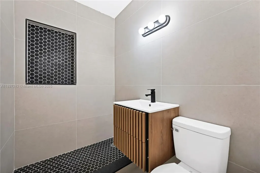 1127 NW 2nd Avenue Fort Lauderdale FL 33311