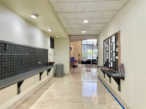 2750 NE 183rd Street Aventura FL 33160