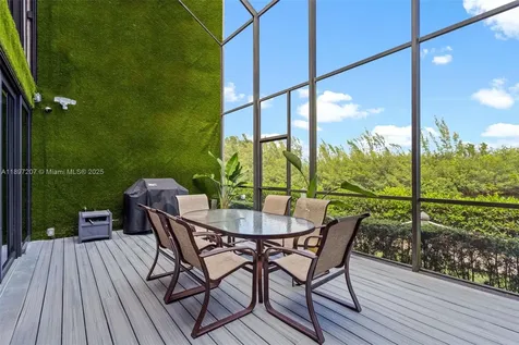 6124 Paradise Point Drive Palmetto Bay FL 33157