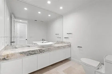 6124 Paradise Point Drive Palmetto Bay FL 33157