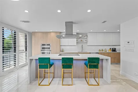 6124 Paradise Point Drive Palmetto Bay FL 33157