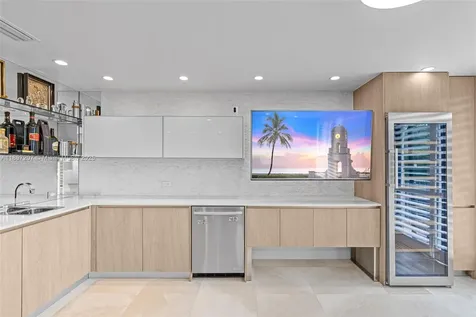 6124 Paradise Point Drive Palmetto Bay FL 33157