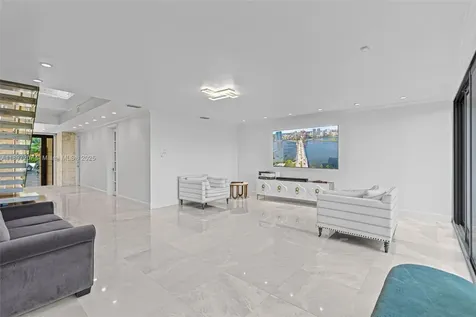 6124 Paradise Point Drive Palmetto Bay FL 33157