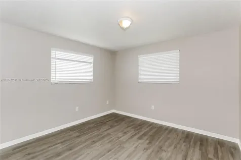 381 NE 164th Street Miami FL 33162