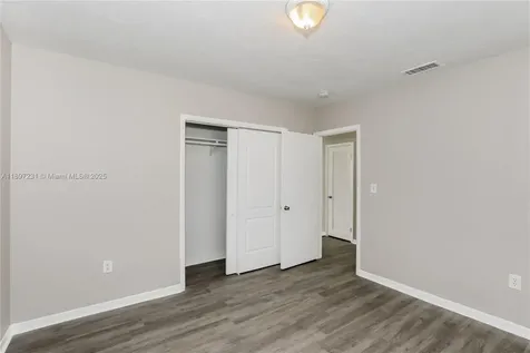 381 NE 164th Street Miami FL 33162