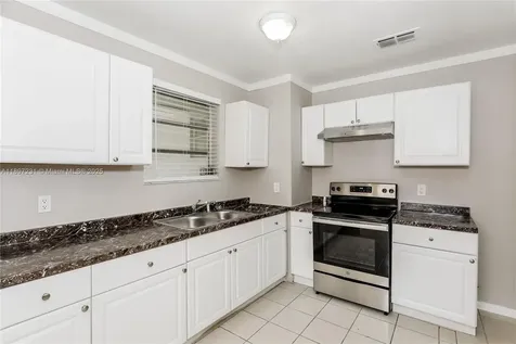 381 NE 164th Street Miami FL 33162