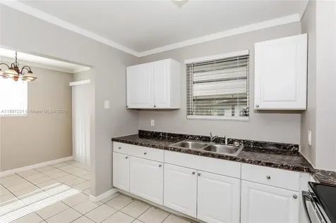 381 NE 164th Street Miami FL 33162