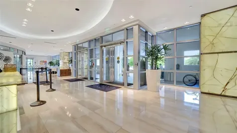 1330 West Avenue Miami Beach FL 33139