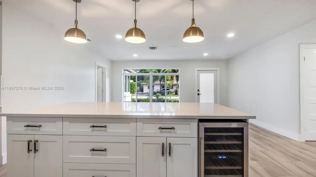 5713 NE 17th Terrace Fort Lauderdale FL 33334