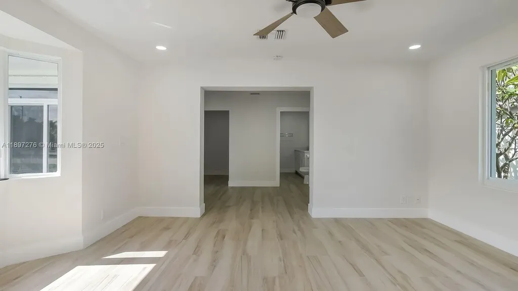 5713 NE 17th Terrace Fort Lauderdale FL 33334