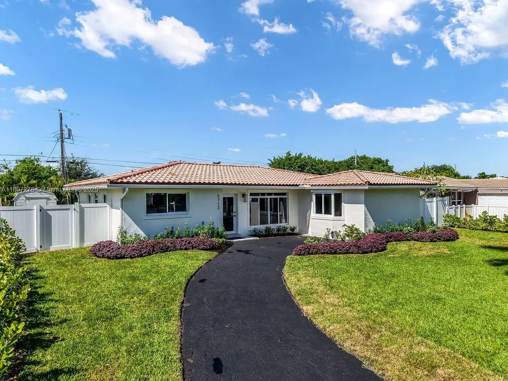 5713 NE 17th Terrace Fort Lauderdale FL 33334