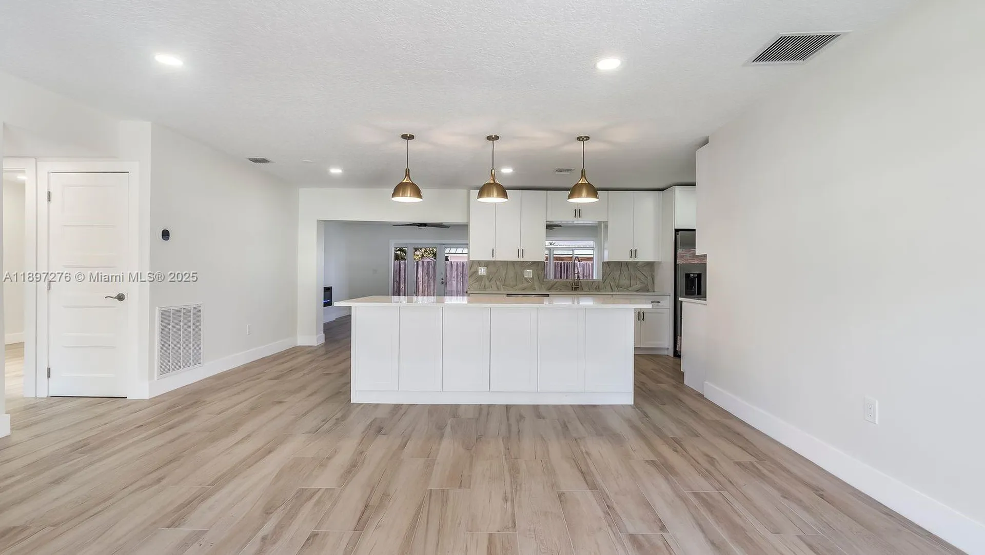 5713 NE 17th Terrace Fort Lauderdale FL 33334