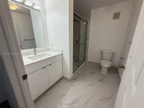 18942 NW 86th Court Hialeah FL 33015