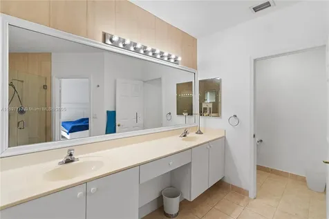 21396 Marina Cove Circle Aventura FL 33180