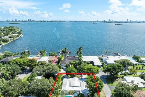 9800 NE 13th Avenue Miami Shores FL 33138