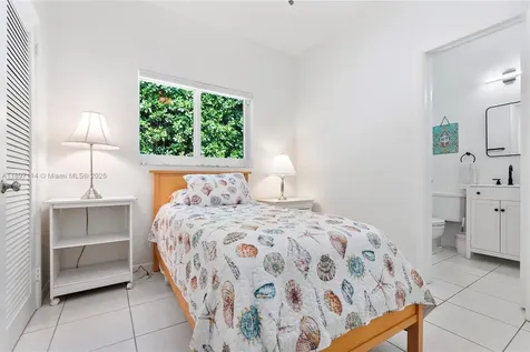 9800 NE 13th Avenue Miami Shores FL 33138
