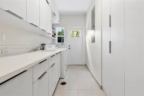 9800 NE 13th Avenue Miami Shores FL 33138