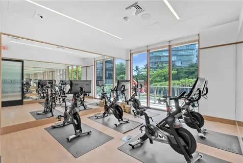 2655 S Bayshore Coconut Grove FL 33133