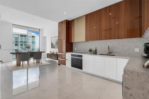 2655 S Bayshore Coconut Grove FL 33133