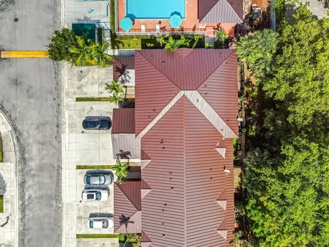 1061 NW 100th Avenue Pembroke Pines FL 33024
