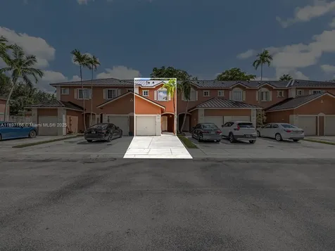 1061 NW 100th Avenue Pembroke Pines FL 33024