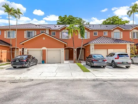 1061 NW 100th Avenue Pembroke Pines FL 33024