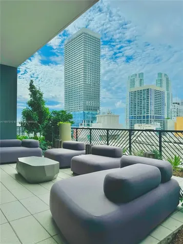159 NE 6th Street Miami FL 33132