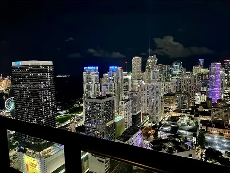 159 NE 6th Street Miami FL 33132