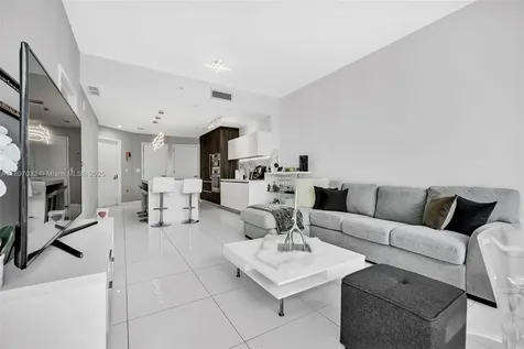 851 NE 1st Avenue Miami FL 33132