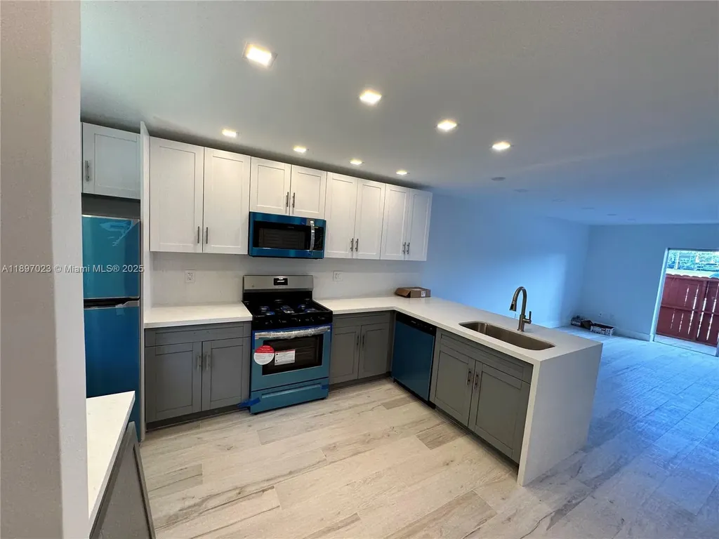 8600 SW 67th Avenue Pinecrest FL 33156