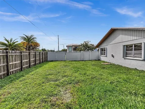17995 SW 105th Avenue Miami FL 33157