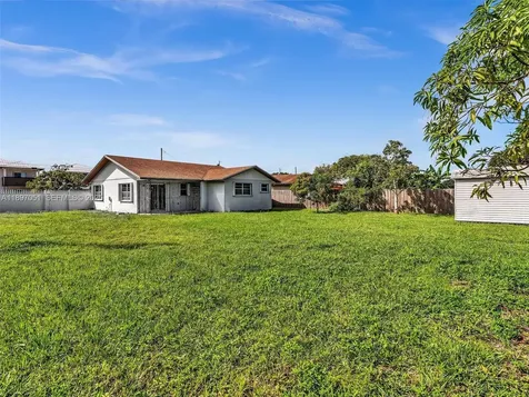17995 SW 105th Avenue Miami FL 33157