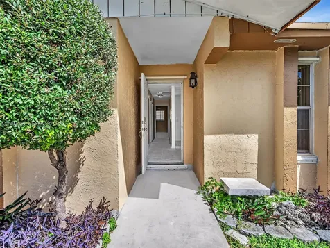 17995 SW 105th Avenue Miami FL 33157