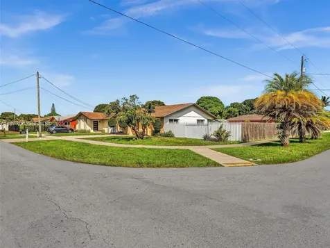 17995 SW 105th Avenue Miami FL 33157