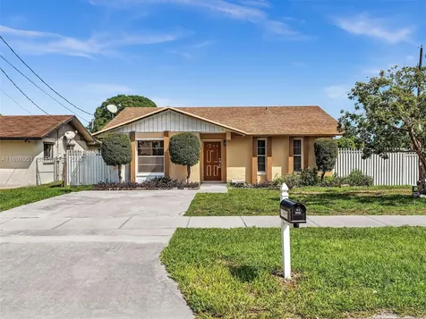 17995 SW 105th Avenue Miami FL 33157
