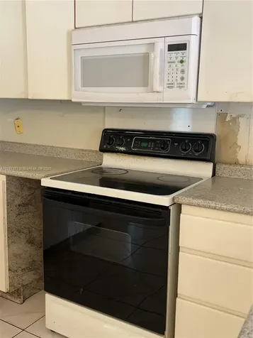 6261 SW 6th Street Miami FL 33144