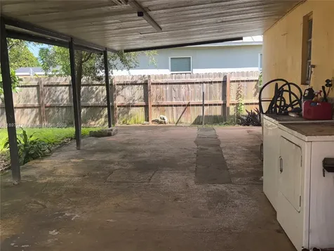 6261 SW 6th Street Miami FL 33144