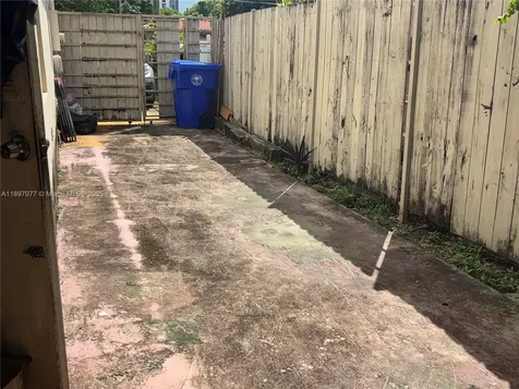 6261 SW 6th Street Miami FL 33144