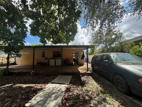 6261 SW 6th Street Miami FL 33144
